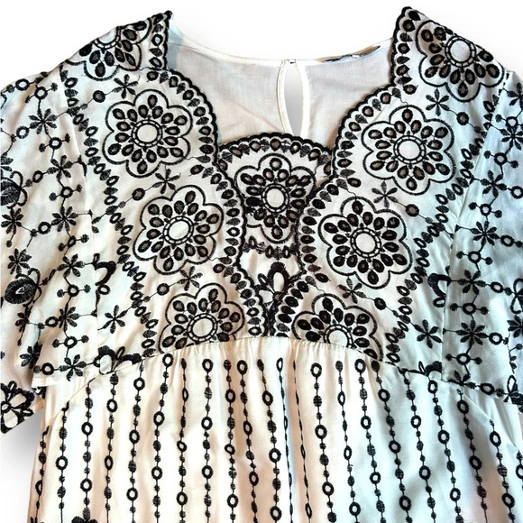 Parker Beth Eyelet Shift Dress Embroidered Mini Black White Size Small Scalloped - Picture 4 of 13
